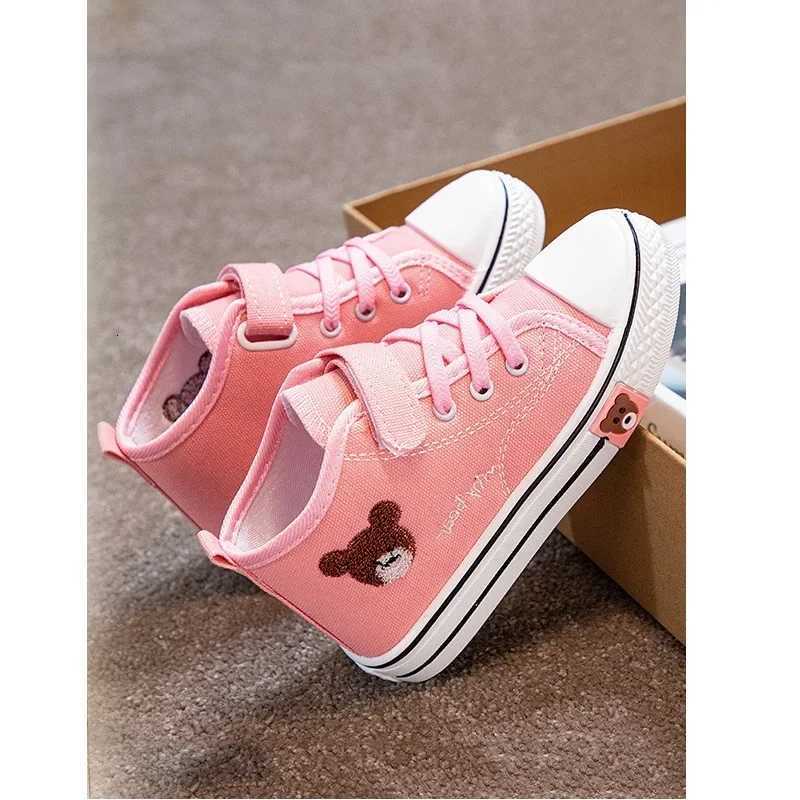 Four Seasons Childrens New Fashion Canvas Boys Bear Print Casual Girls Laceup Soft Bottom Flat Shoes Kids Sneakers C260130