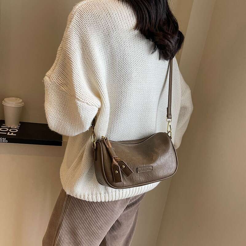 This Year's Trendy Small Bags for Women Spring Versatile 2024 New Fashion Wide Strap Shoulder Crossbody Pillow Bag