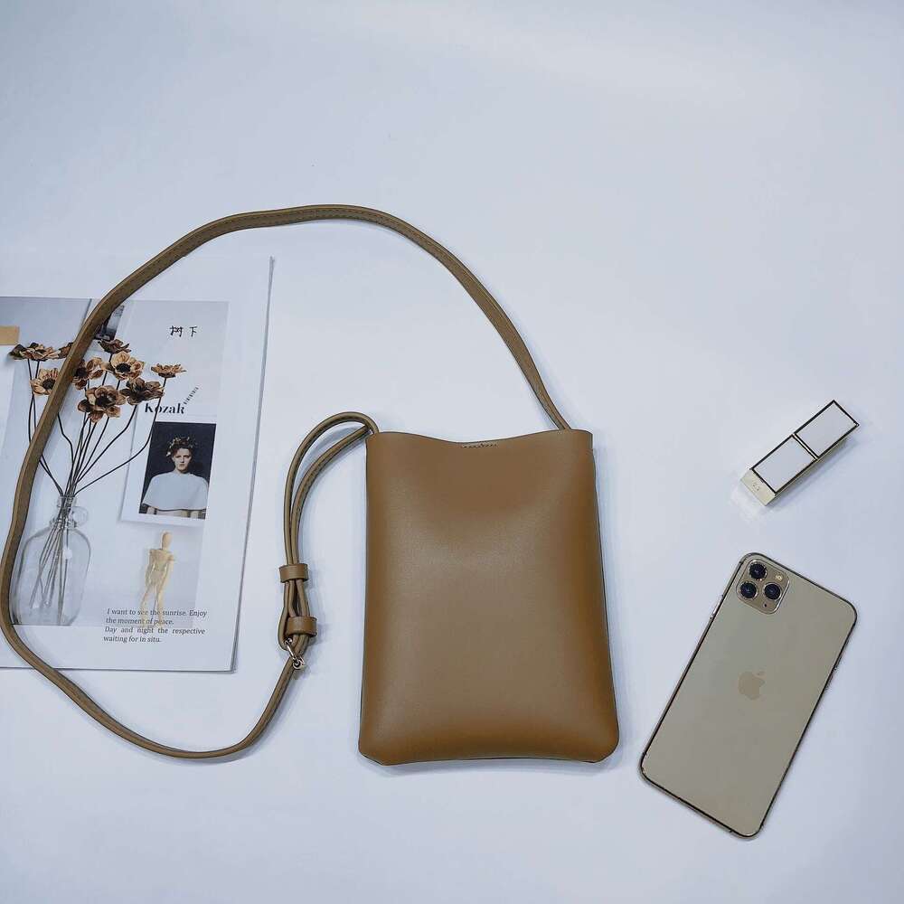 2022 Korean Version Casual Crossbody Phone Simple Stylish Vertical Soft Leather Solid Color Single Shoulder Women's Bag