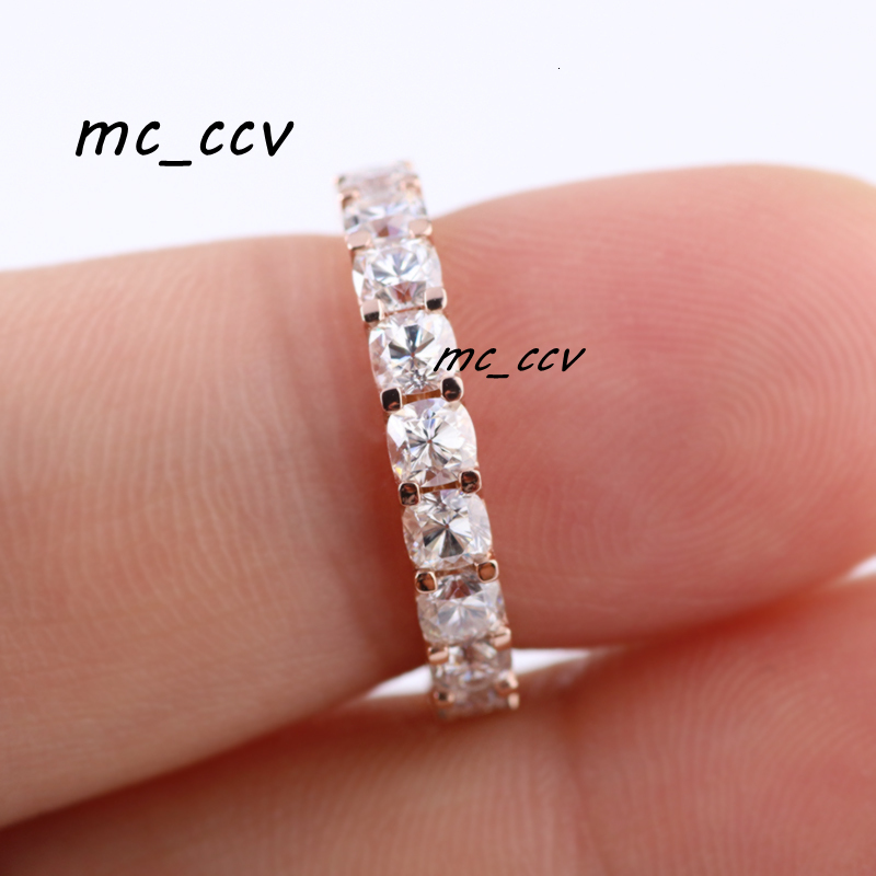 Simple Design Eternity 14k Rose Gold Engagement Ring Band with 3x3 Cushion Cut Moissanite Diamond