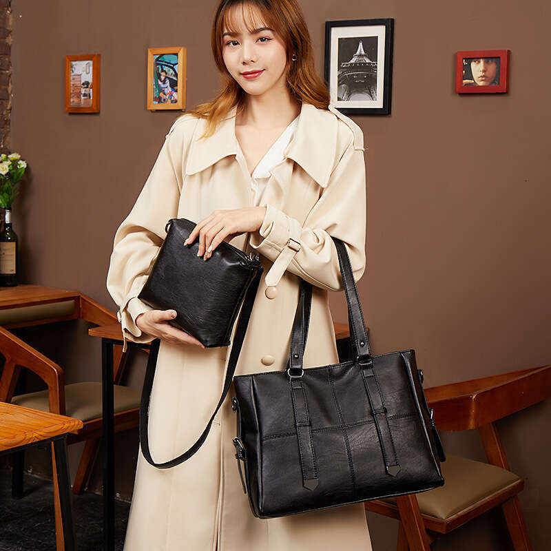 2025 New Genuine Leather Women's Tote Summer Handbag Cowhide Commuter Shoulder Bag for Women Large Capacity