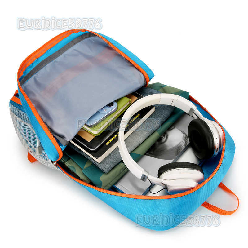 Ultralight Casual Backpack Outdoor Travel Bag Sports Backpack Mens Lightweight Hiking Bag Commuting Foldable Bag School Bag H250906