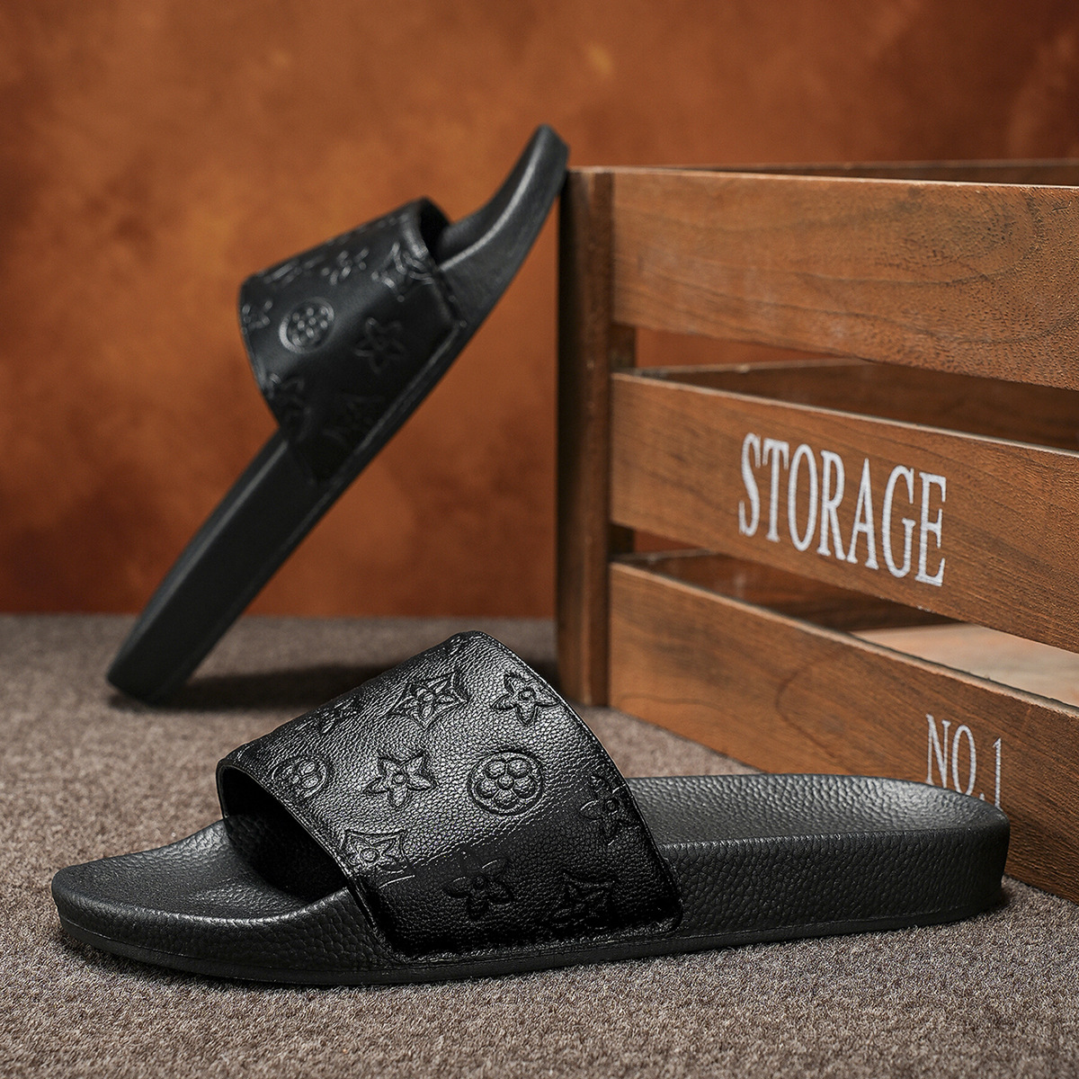 free Shipping Anti slip odor proof soft soled one-piece slippers for men wearing on the outside with a sense of stepping on poop casual cool slippers 