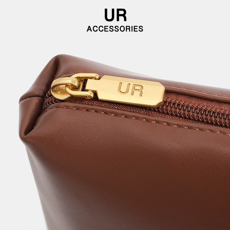 UR 2025 New Women's Premium Tote Cross Shoulder Commuter Style Fashion Trend Woven Bag fashion