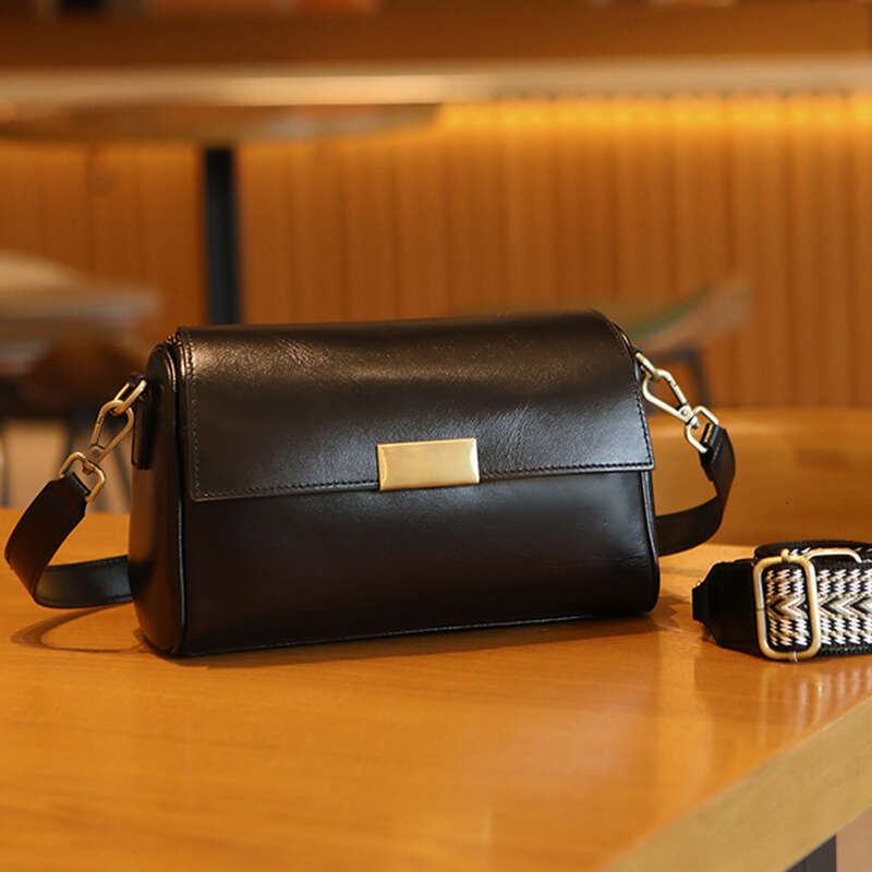 2024 Summer New Women's Fashion Underarm Large Capacity Single Shoulder Crossbody Trendy Small Square Bag