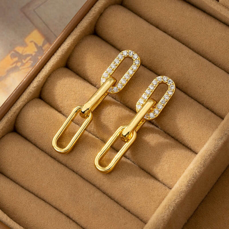 DH collections 2025 New European - American Metal Jewelry Set: Exaggerated Diamond - Inlaid Bracelet and Earrings