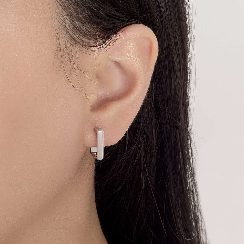 DH collections:2025 New Niche Geometric Minimalist Design Trendy Personality Earrings Elegant Versatile Ear Jewelry
