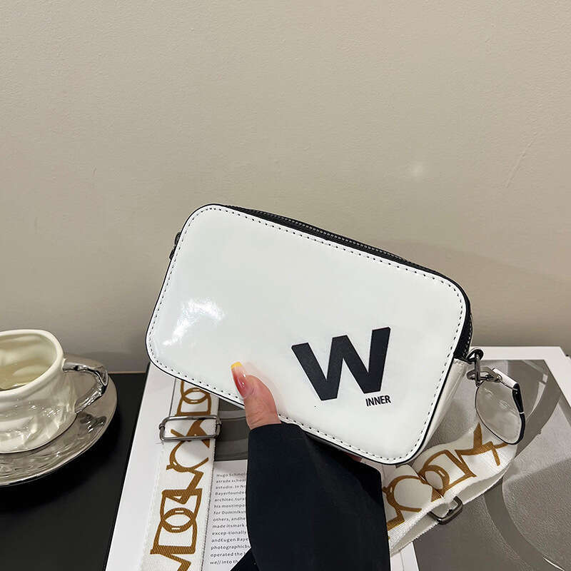 Letter Niche Single Shoulder 2025 New Fashion Versatile Small Square Korean Style Trendy Crossbody Camera Bag for Women