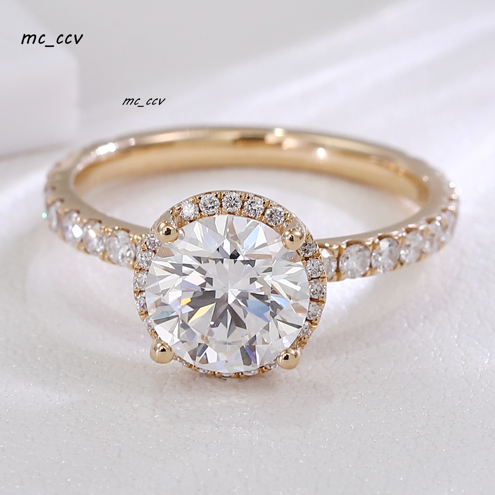 IGI Certificate 2CT Diamond Ring White Lab Grown Round VVS Diamond Ring with 18k Yellow Gold for Wedding