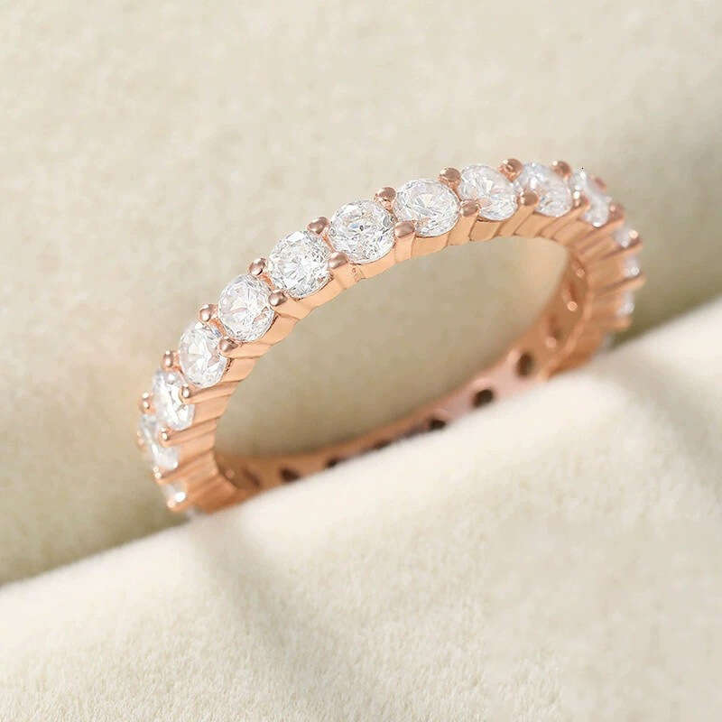 DH collections S925 Silver Rings: Simple and StylishS Pure Silver Ring Simple Fashion Four-Prong Round Zirconia Full Diamond Classic Personality