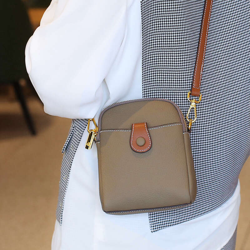 Fashion Versatile Small Women's Shoulder 2025 New Shell Niche Design Coin Purse Crossbody Bag