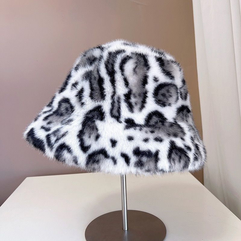 Free shipping new classic leopard print fisherman hat womens winter fashion versatile thick fur warm women hat