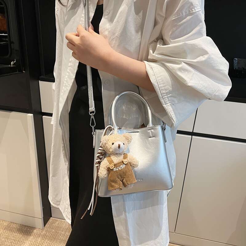 2025 Spring Fashion Crossbody Single Shoulder Niche High-end New Handheld Basket Women's Bucket Bag