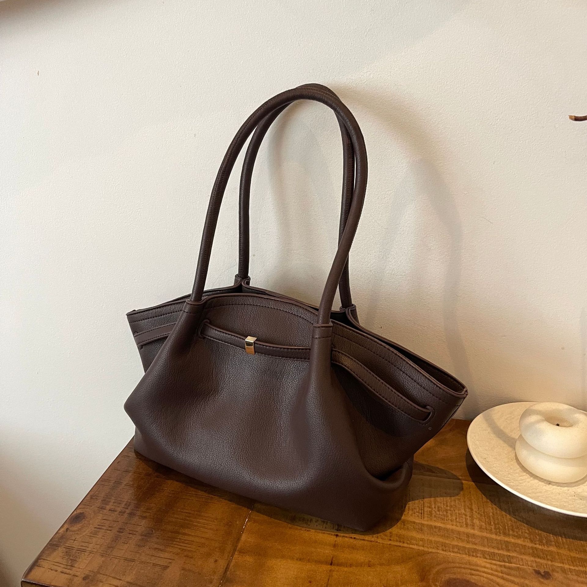 2025 New Fashion Tote Bag for Women Large Capacity Canvas Shoulder Bag Elegant Underarm Commuter Work Bag