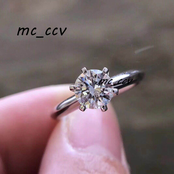 Simple Moissanite Stone Ring Designs Solitaire Gold Ring for Woman