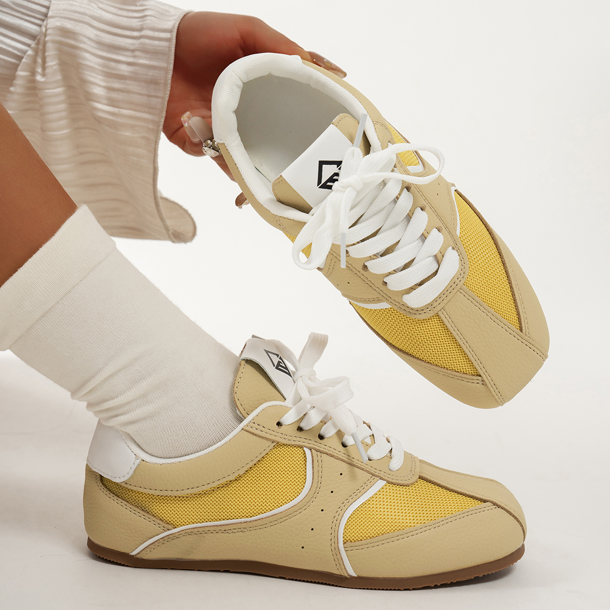 2025 Spring Autumn Metallic GermanTrainer Shoes Flat Ballet Shoes Retro Summer Versatile Soft Bottom Sports and Leisure Board Shoes Fashion Outdoor Ru