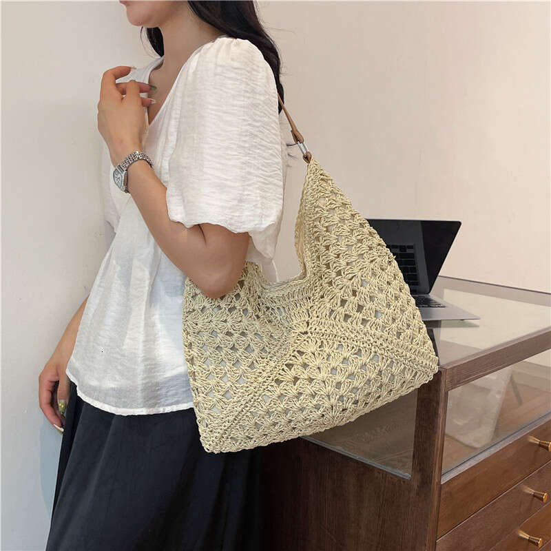 Internet Celebrity Large Capacity Woven for Women 2024 Summer New Single Shoulder Straw Casual Beach Bag