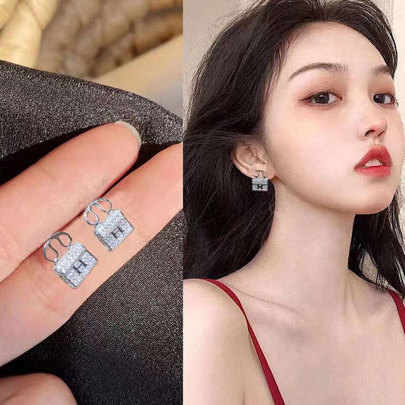 DHpet 2025 New H Letter Bag Necklace for Women Full Dia Rose Gold Clavicle Chain Sier Fashion Personality Earrings Internet Celebrity Hot