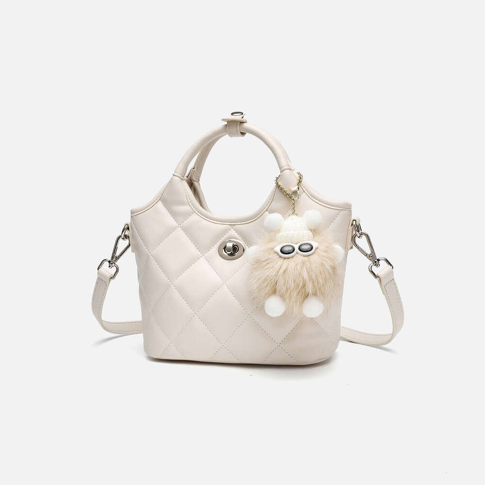 2025 Autumn Winter New Fashion Commuter Handbag for Women, Niche High-end Classic Quilted Single Shoulder Crossbody Tote Bag