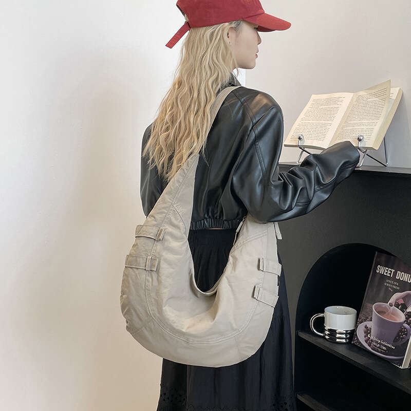 Single Parachute Ultra-light Puff Women's Shoulder Bag Baistu Crossbody Handbag 2025 New Fashion Versatile