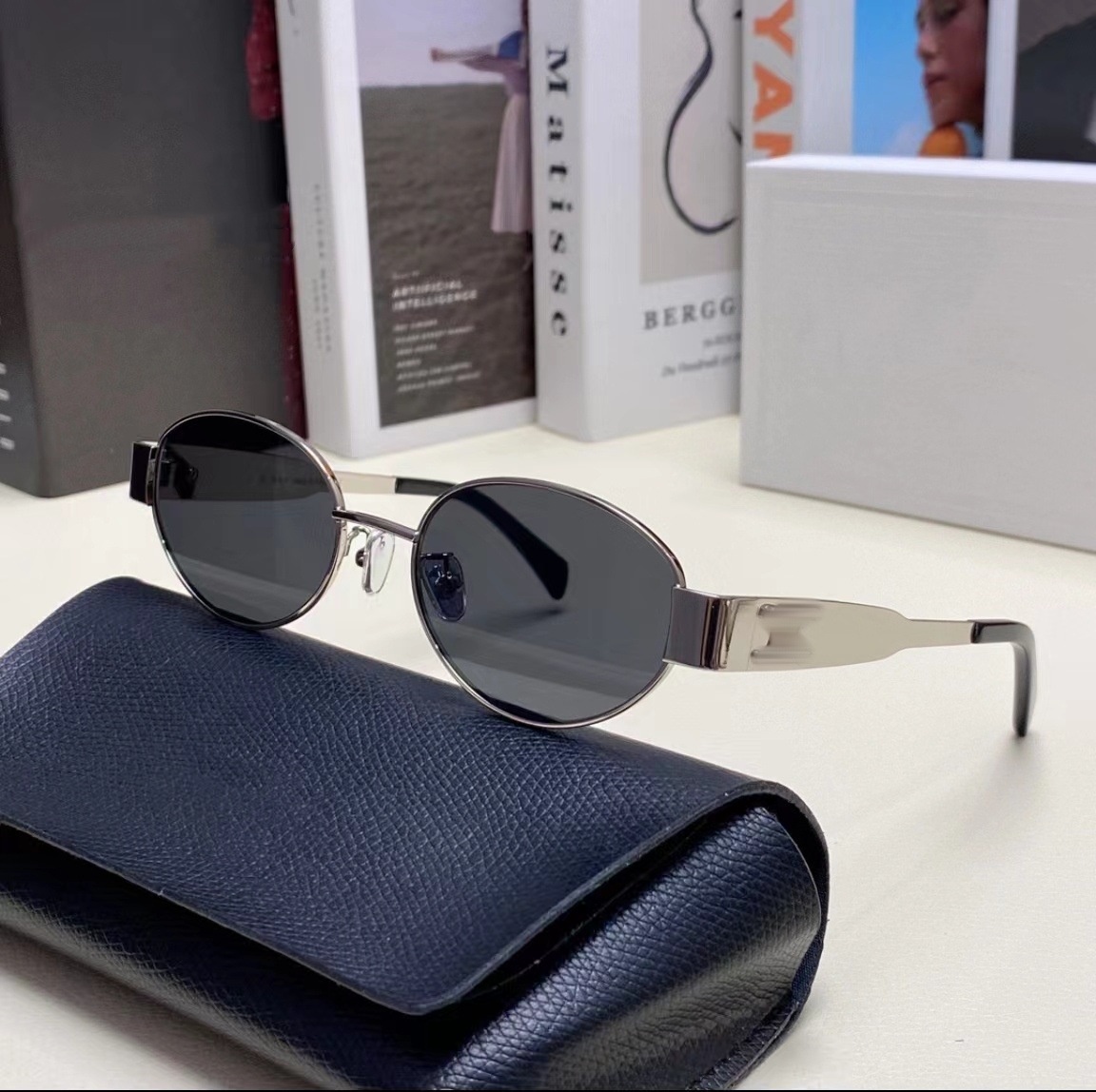 Womens Top quality Triomph Oval Designer Metal Mirror Legs Green Lens Sunglasses Retro Small Round Frame Sexy Little Women Glasses Y260207