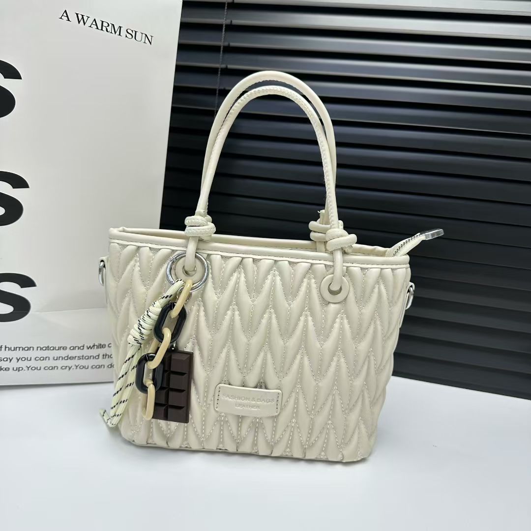 Free shipping designer bag new fashionable light luxury high-end texture tote bag vegetable basket bag single shoulder crossbody bag for women Luxury 