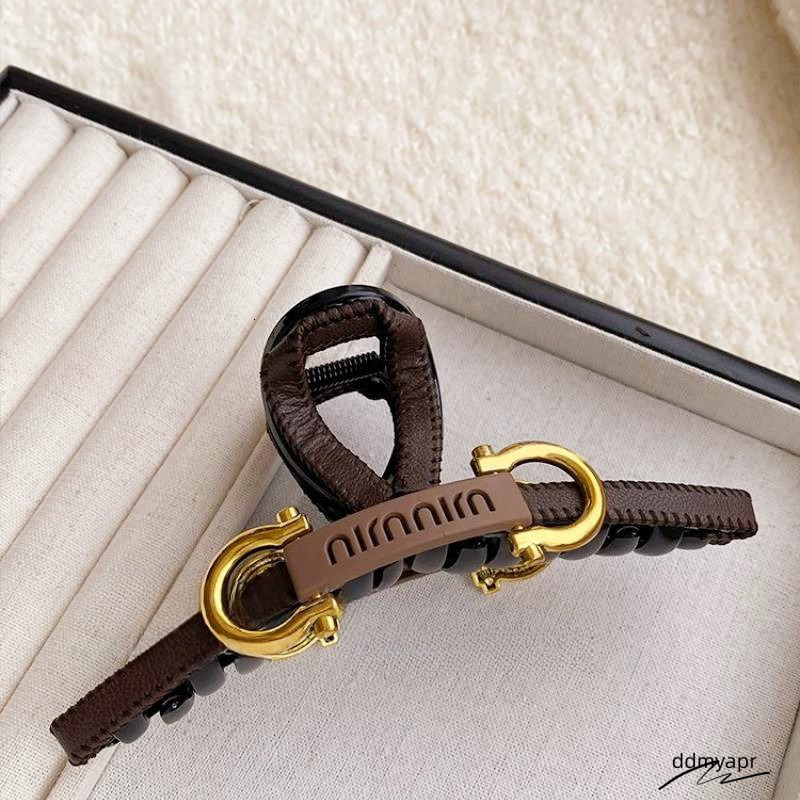 Elegant Faux Leather Claw Clip: Large, Strong Hold Hair Clip For Ddmydec Women's Ponytails And Fashionable Hairstyles