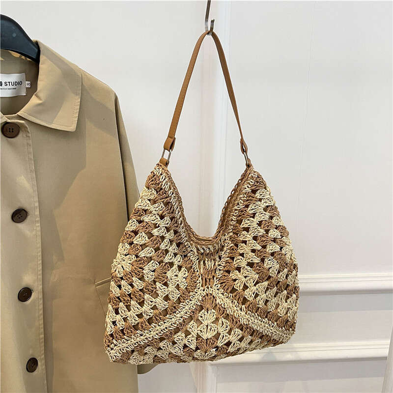 Internet Celebrity Large Capacity Woven for Women 2024 Summer New Single Shoulder Straw Casual Beach Bag
