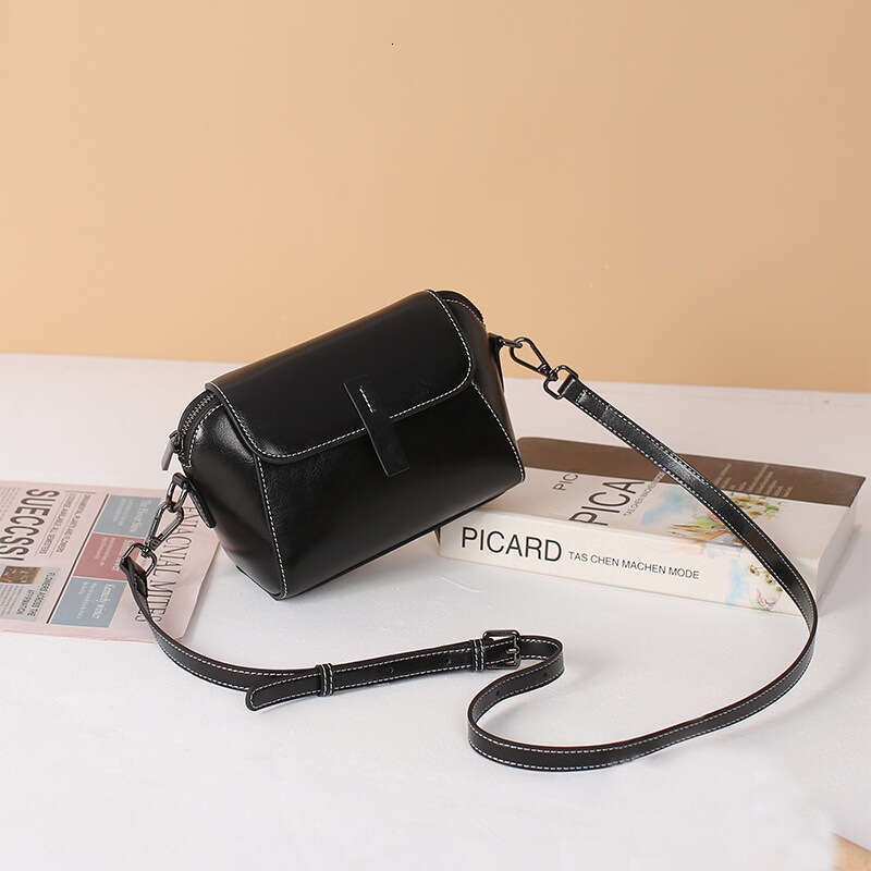 Cowhide Crossbody Small for Women 2025 New Trendy Fashion Versatile Single Shoulder Shell Niche Genuine Leather Women's Bag