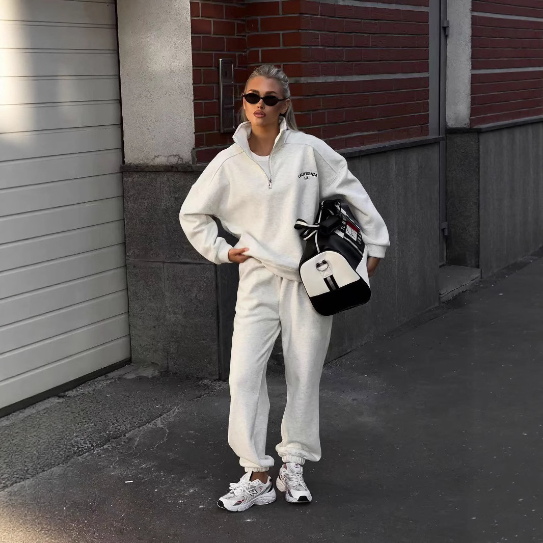 Fashion HotSelling Zipper LongSleeve Sweatshirt for Women Autumn New Loose Casual Letter Print Design TwoPiece Set 201120