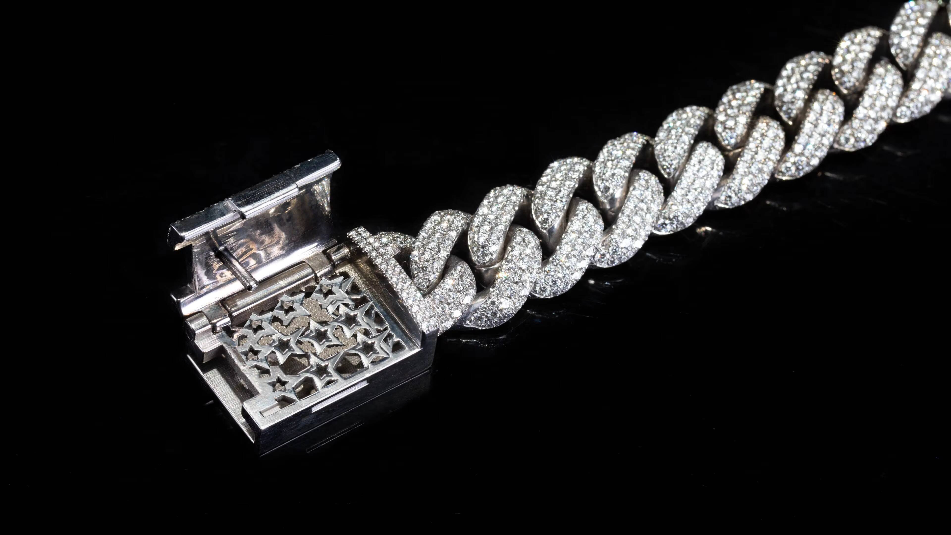 Luxurious 925 Sterling Silver Mens Classic Style Hip Hop Solid Miami Cuban Link Big Heavy Rapper Chain with Moissanite Diamonds