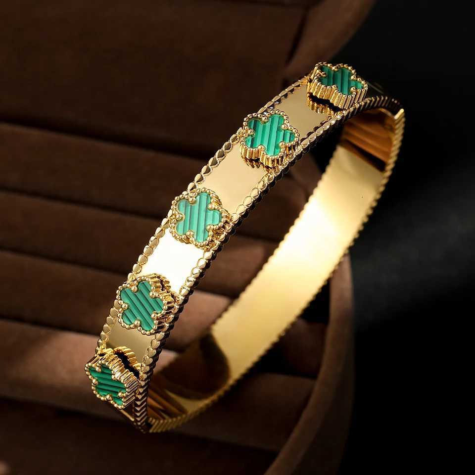 UILZ 316L 18k Gold Plated Flower Bracelet Plum Blossom Cuban Chain Bracelets For Women High Quality Stainless Steel S250906