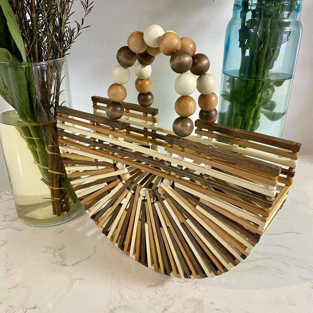 Summer Hot Sale Woven Bag 2025 Forest Style Women's Fashion Hollow Large Capacity Pearl Wooden Bead Handbag