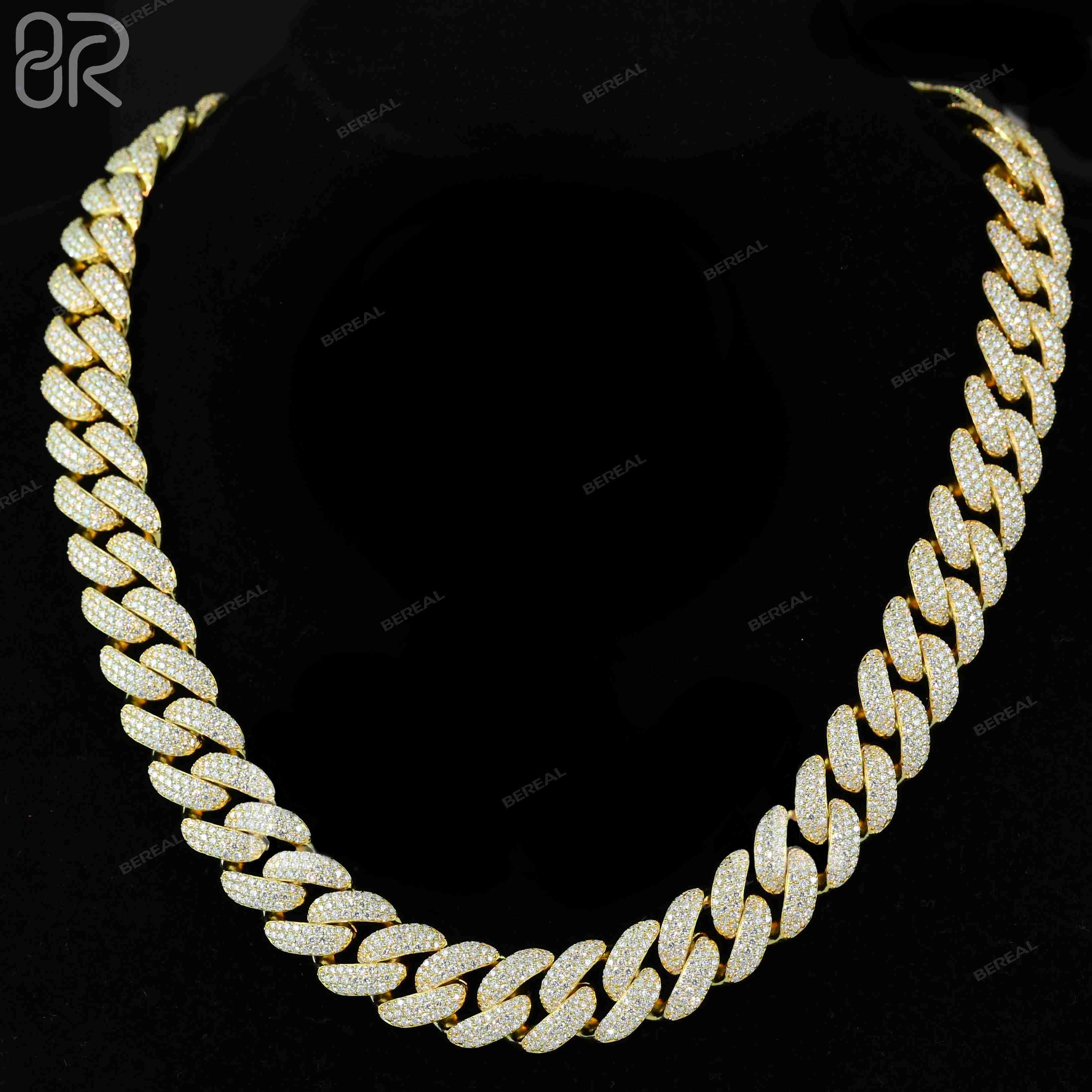Stylish Wholesale 14MM VVS Diamond Cuban Chain Bracelet for a Trendy Addition