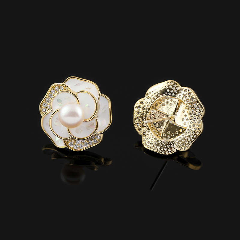 White Camellia Silicone Clips Non-Pierced High-End Freshwater Pearl Ear Jewelry Flower Earrings