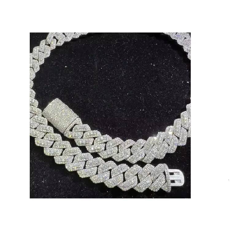 Merchants Selling High Quality Luxury Women s 18mm Cuban Chain