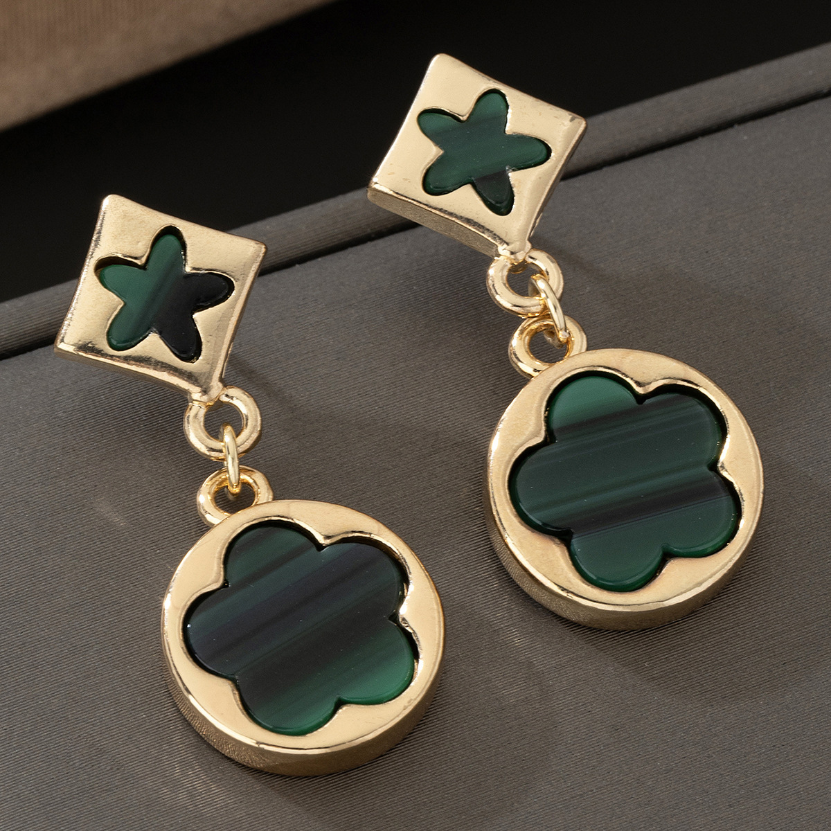 Luxury Brand Designer Jewelry 2025 Autumn Winter New Diamond Round Double Flower Earrings Vintage Elegant Flower Drop Earrings Matching Trench Coat Te