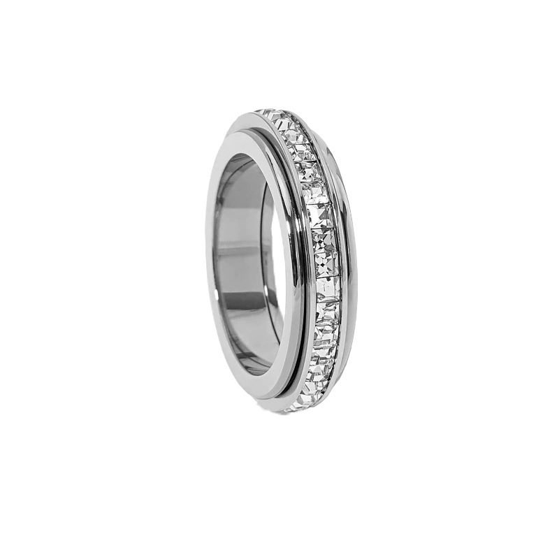 2025 Choucong Gorgeous Wedding Rings Luxury Jewelry Titanium Steel Princess Cut Stack Crystal Rose Gold Fill Handmade Elegant Women Rotatable Ring Gif
