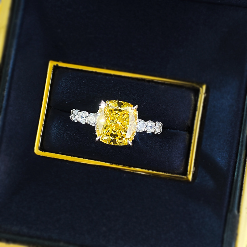 2025 Gorgeous Handmade Luxury Jewelry Genuine 100% 925 Sterling Silver Cushion Shape Lab Yellow Moissanite Diamond Eternity Women Wedding Bridal Ring 