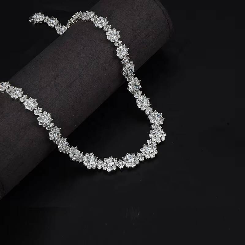 S925 Sterling Silver Inlaid Moissanite Main Stone Luxury Sunflower Necklace Pass Diamond Tester for Women Wedding Necklace