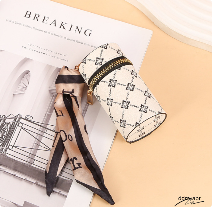 Key Rings Mini Bag Pendant Leather Coin Purses Keychains Lipstick Pouch With Silk Scarf Holder Car Keyrings Portable For Women Girls