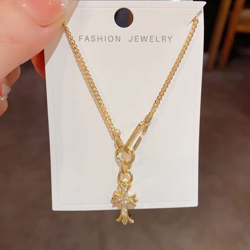 Luxury Brand Designer Jewelry European And American Style Fashion Retro Inlaid Diamond Cross Pendant Necklace Light Luxury Versatile Unique Design Cla