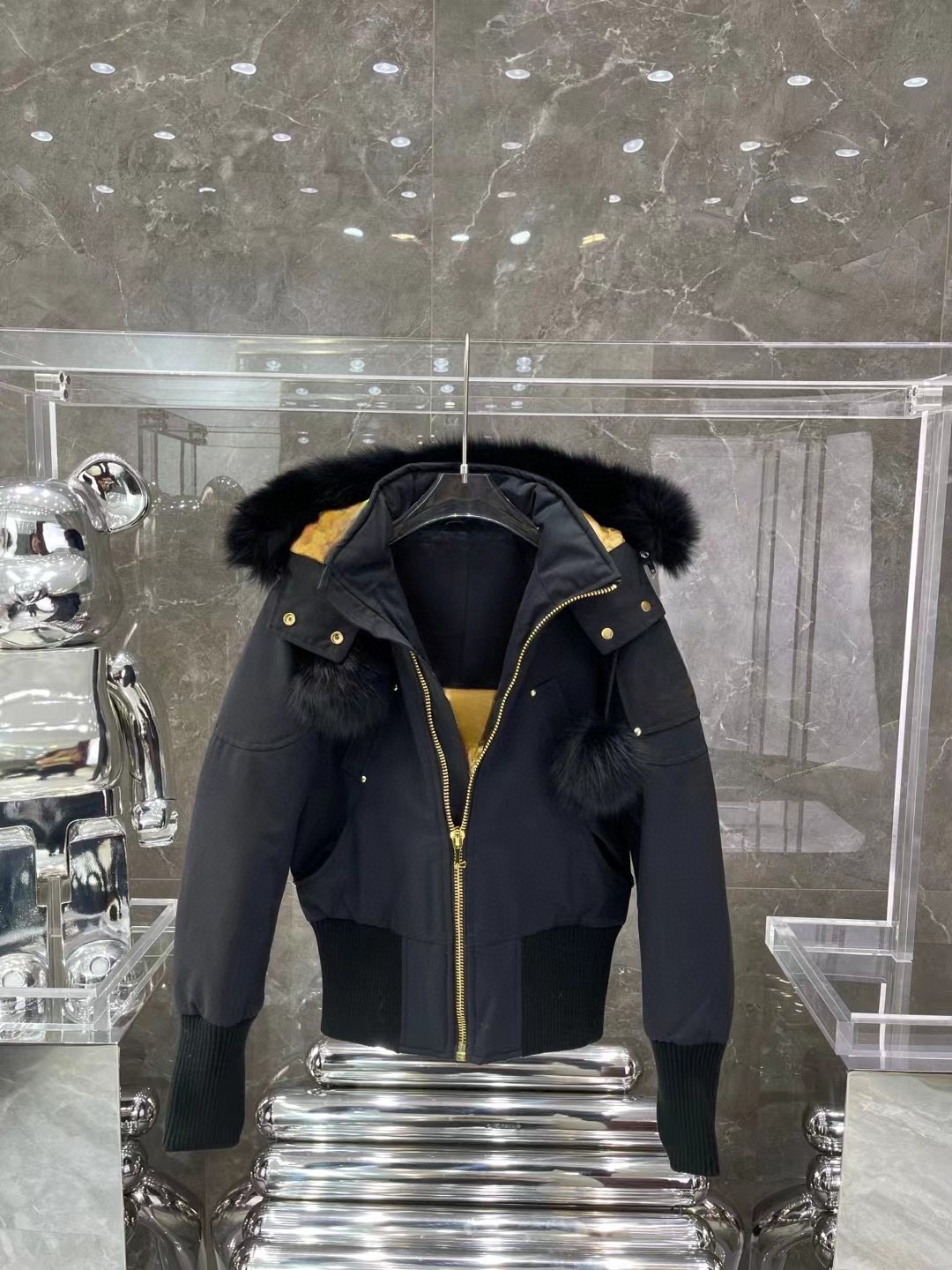 Classic women's windproof short down jacket