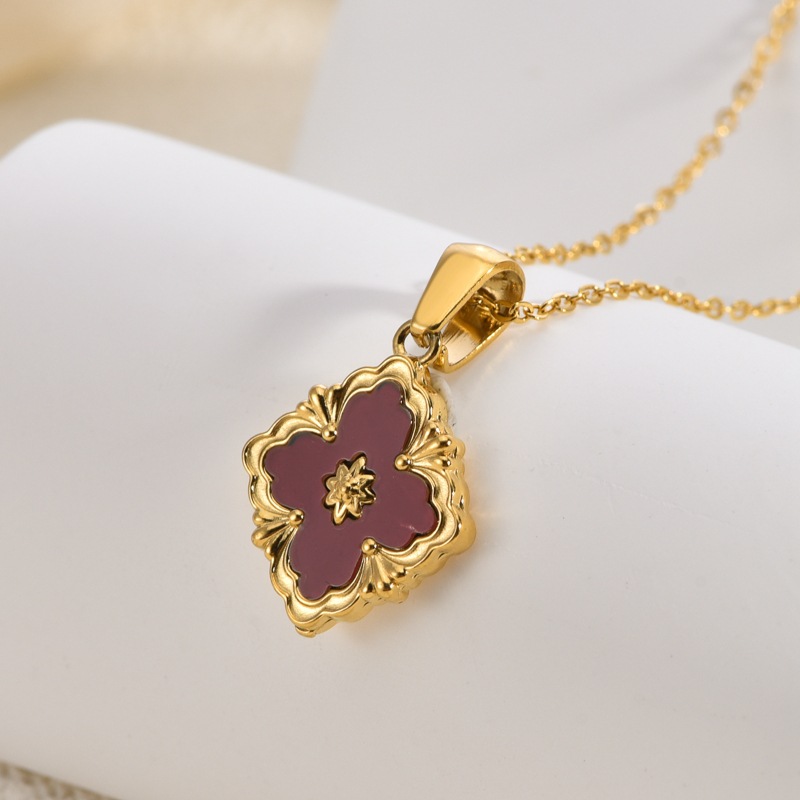 Gold Tone Diamond inlaid shell Italian court style four leaf flower pendant Luck Clover Necklaces For Women Gold Color Chain Cute Necklace Jewelry Chr