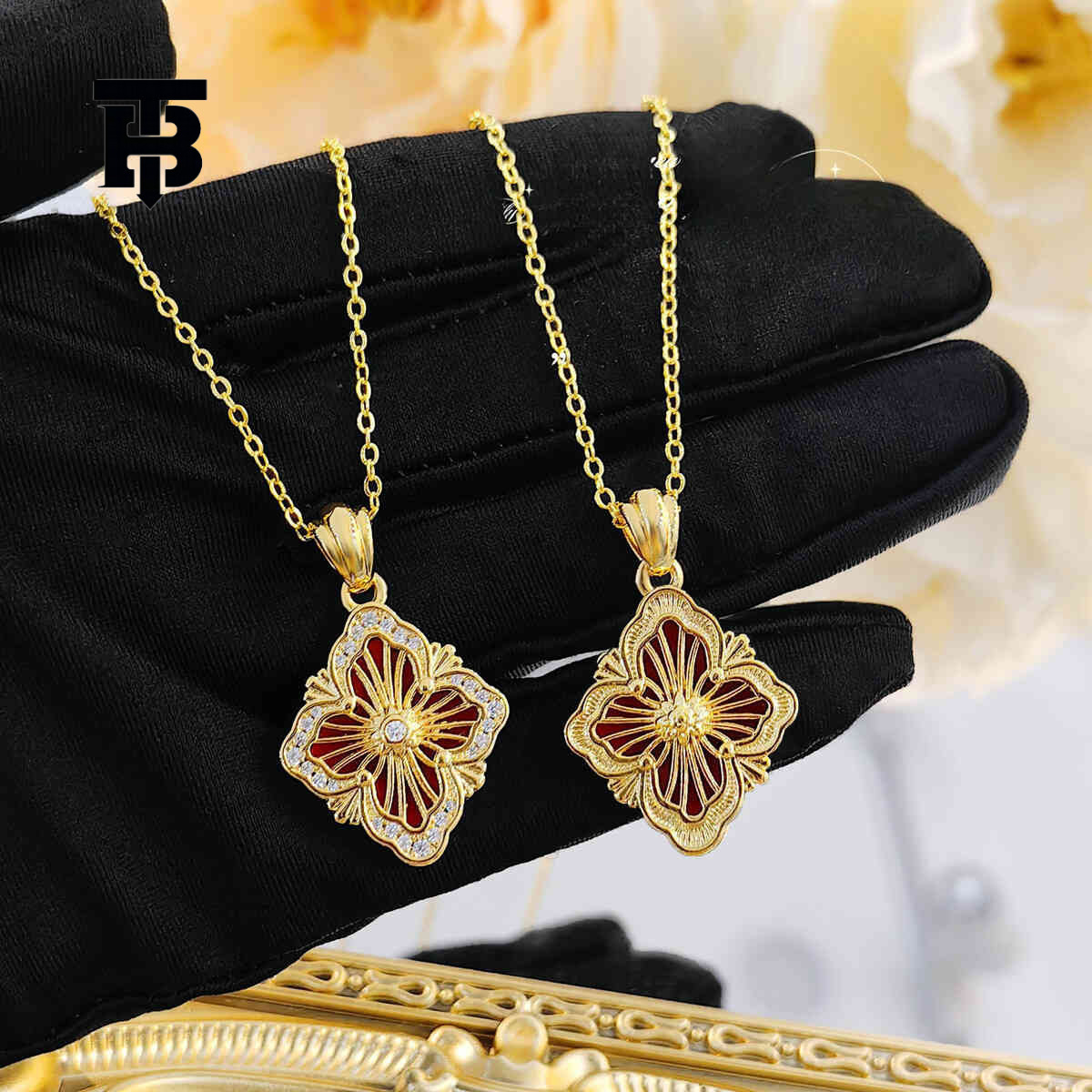 TB BHULAMTE Designer Italian Brushed Craftsmanship Retro Palace Style Clover Accessories Luxury Pendant Luxury Lace Mesh Inlaid Diamond Necklace Women