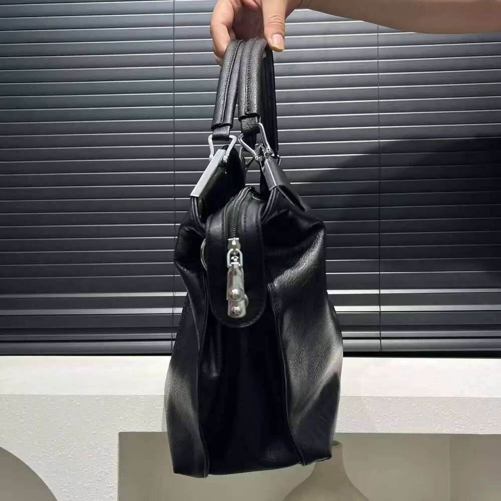 Ladies' Fashion Y2k Street Vegan Tote Bag, Large Capacity Retro Soft Leather Shoulder Bag