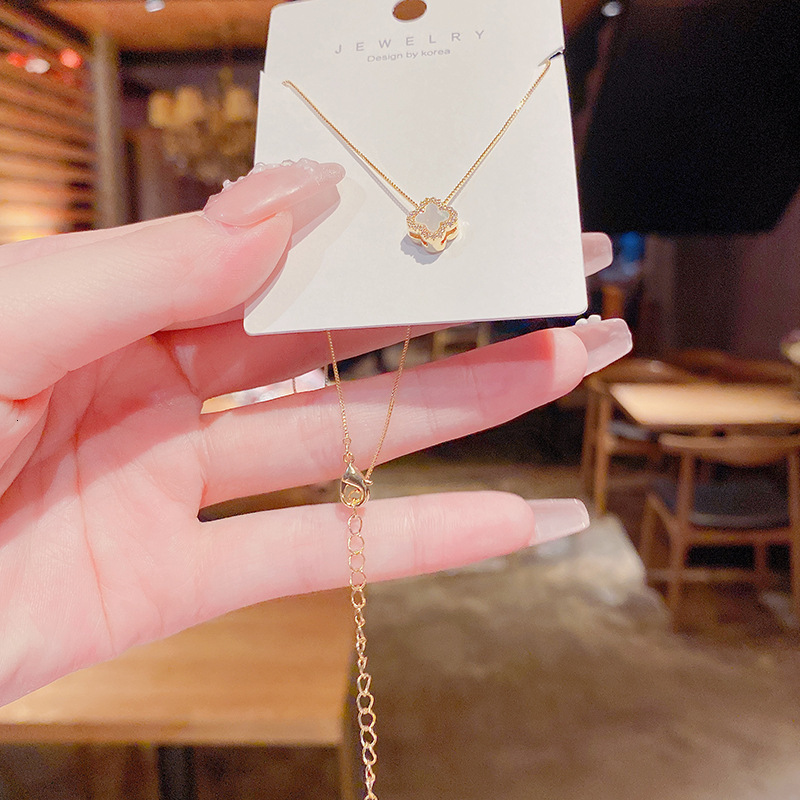 Luxury Brand Designer Jewelry Korean Style Versatile Micro-Inlaid Shell Four-Leaf Flower Necklace For Women, Unique Fashionable High-End Clavicle Chai