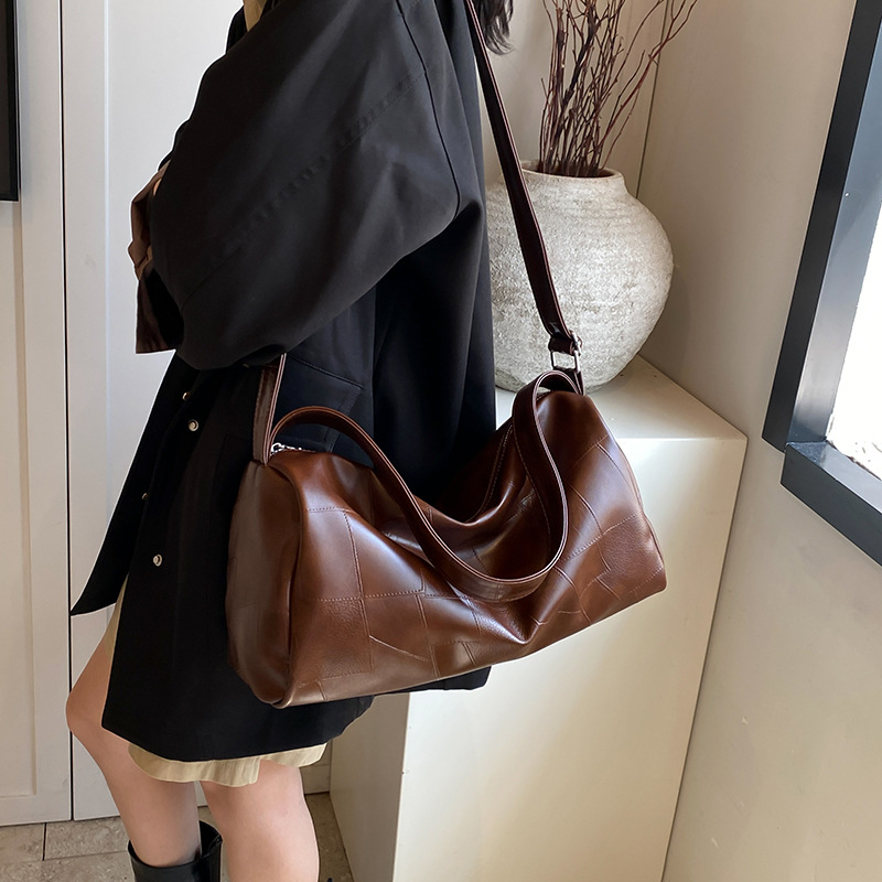 Free Shipping New Designer Women bag retro shoulder bag PU simple versatile texture cross body bag fashionable