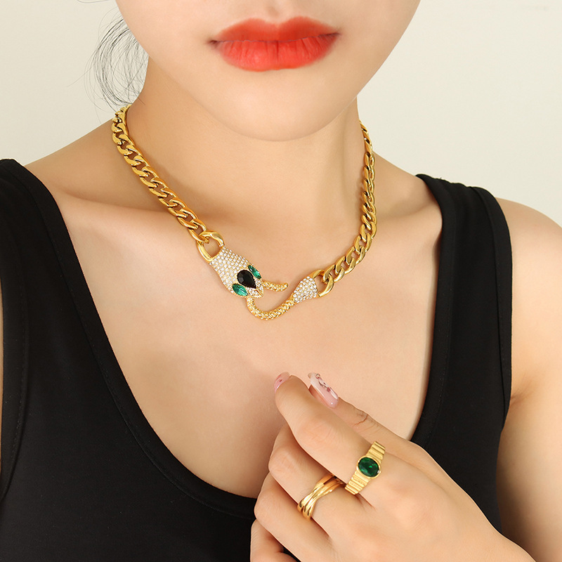 Luxury Brand Designer Jewelry Is A Hot Selling Item In Europe With A Timeless High Street Rock And Hip-hop Style And Inlaid Zircon Snake Head Necklace Accessories