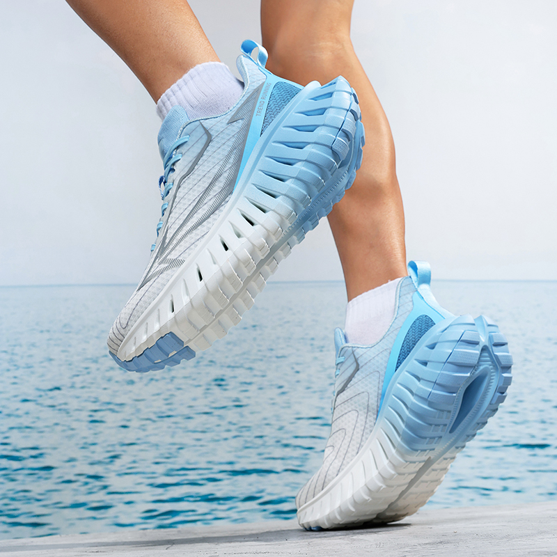Mesh breathable, casual, cushioned, comfortable running shoes, new trendy designer shoes, couple sports shoes sneakers